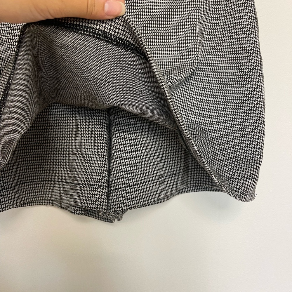 Forever 21 Black & White Houndstooth High-Waist Shorts - Picture 3 of 4
